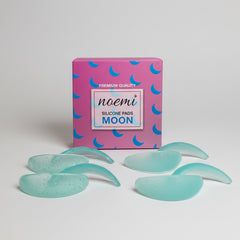 Soft silicone curl pads designed to shape short, naturally curved or straight lashes without glue